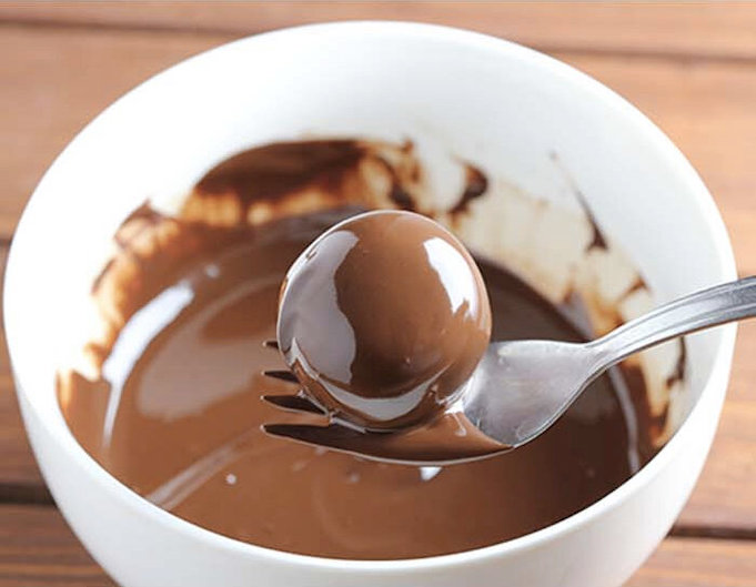 Как сделать домашние шоколадные конфеты с вишней