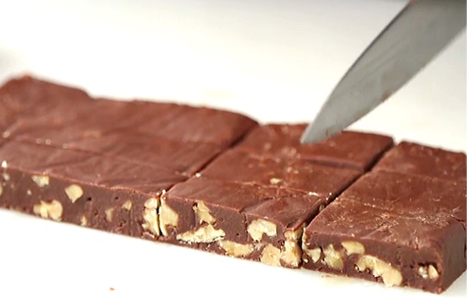 шоколадный ирис с орехами, рецепт с фото пошагово