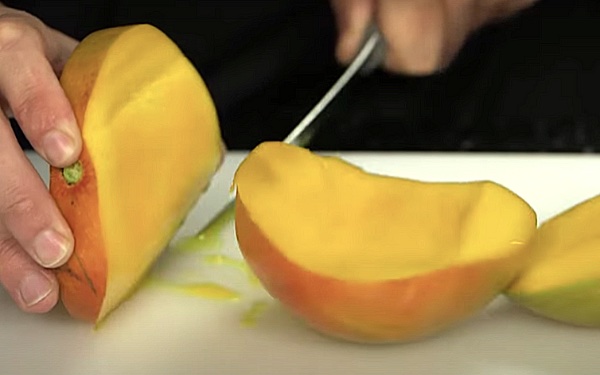 как очистить манго
