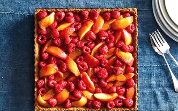 Малиново-персиковый пирог
