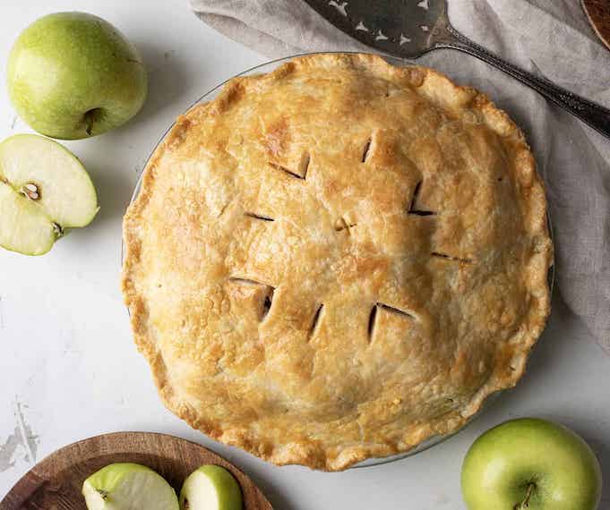 Яблочный пирог с бурбоном: рецепт