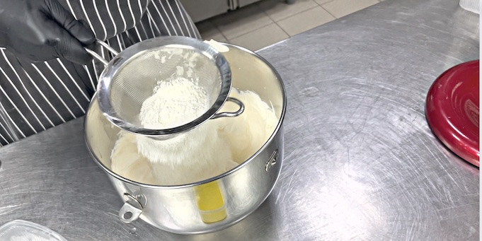 Как приготовить бисквитное тесто