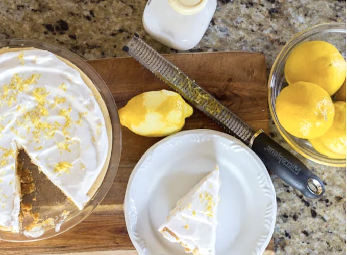 Как испечь лимонный пирог